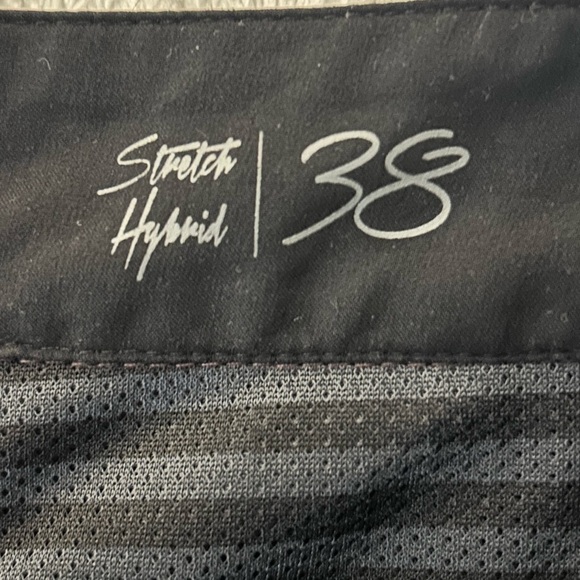 Men’s Nitrous Black Stretch Hybrid Maroon and Black 9” Shorts Size 38 - Picture 4 of 5